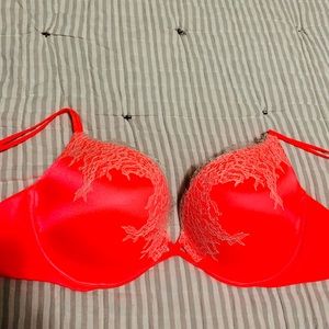 Victoria’s Secret bra very sexy push-up